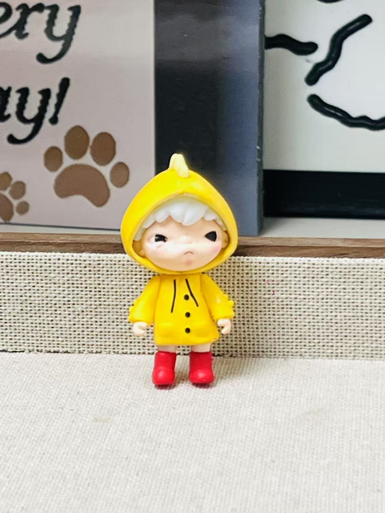 TT0618-1 Pieces figurine . All 3 kinds