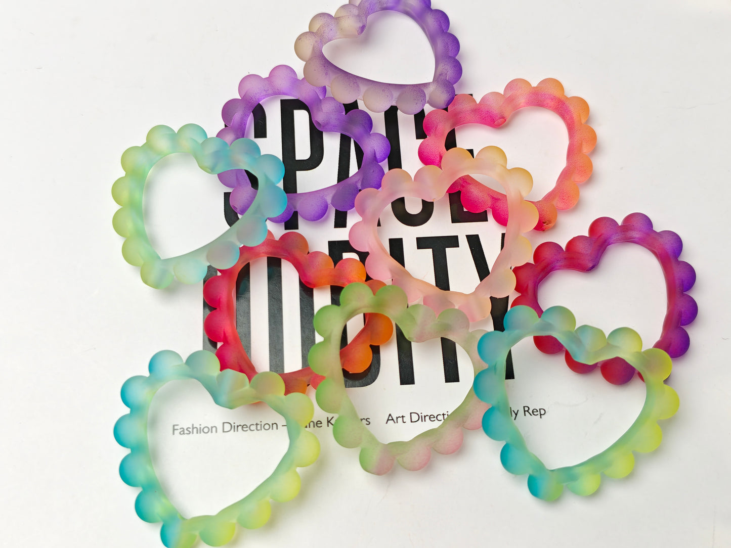 TT0589-10 Pieces Mixed gradient frosted heart-shaped beads