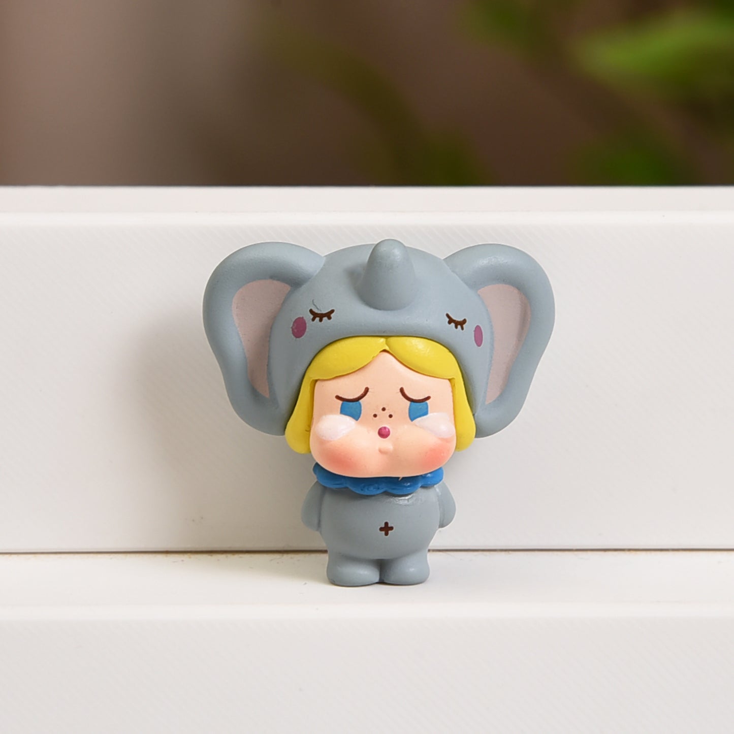TT0616-1 Pieces crying baby figurine . All 15 kinds
