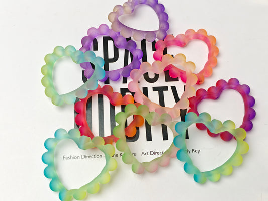 TT0589-10 Pieces Mixed gradient frosted heart-shaped beads
